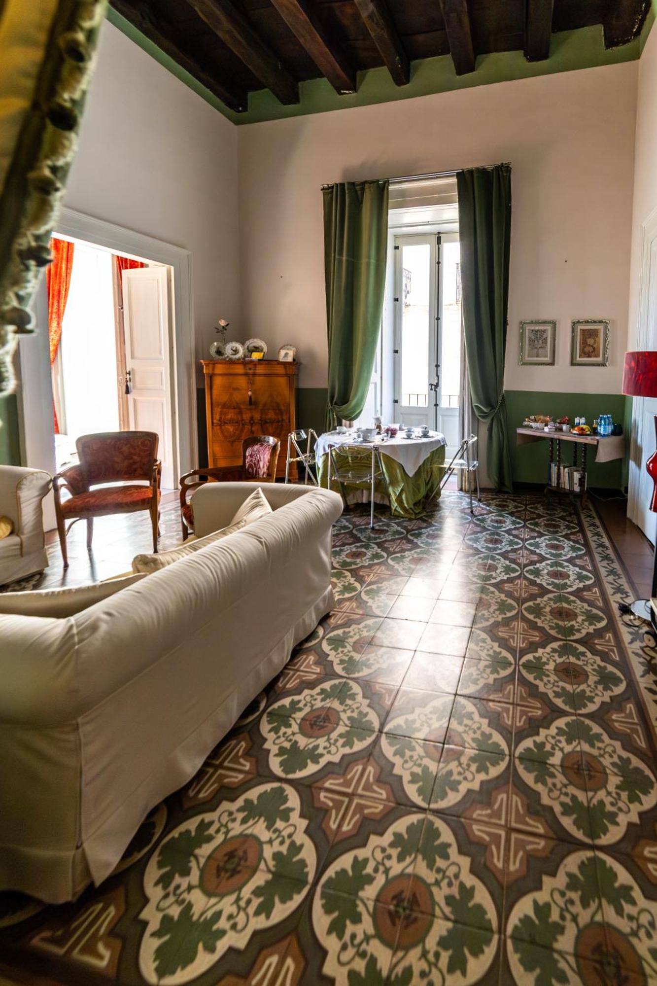 Dimora Storica Giostra Vecchia - Palazzo Grisolia 1809 Cosenza Extérieur photo